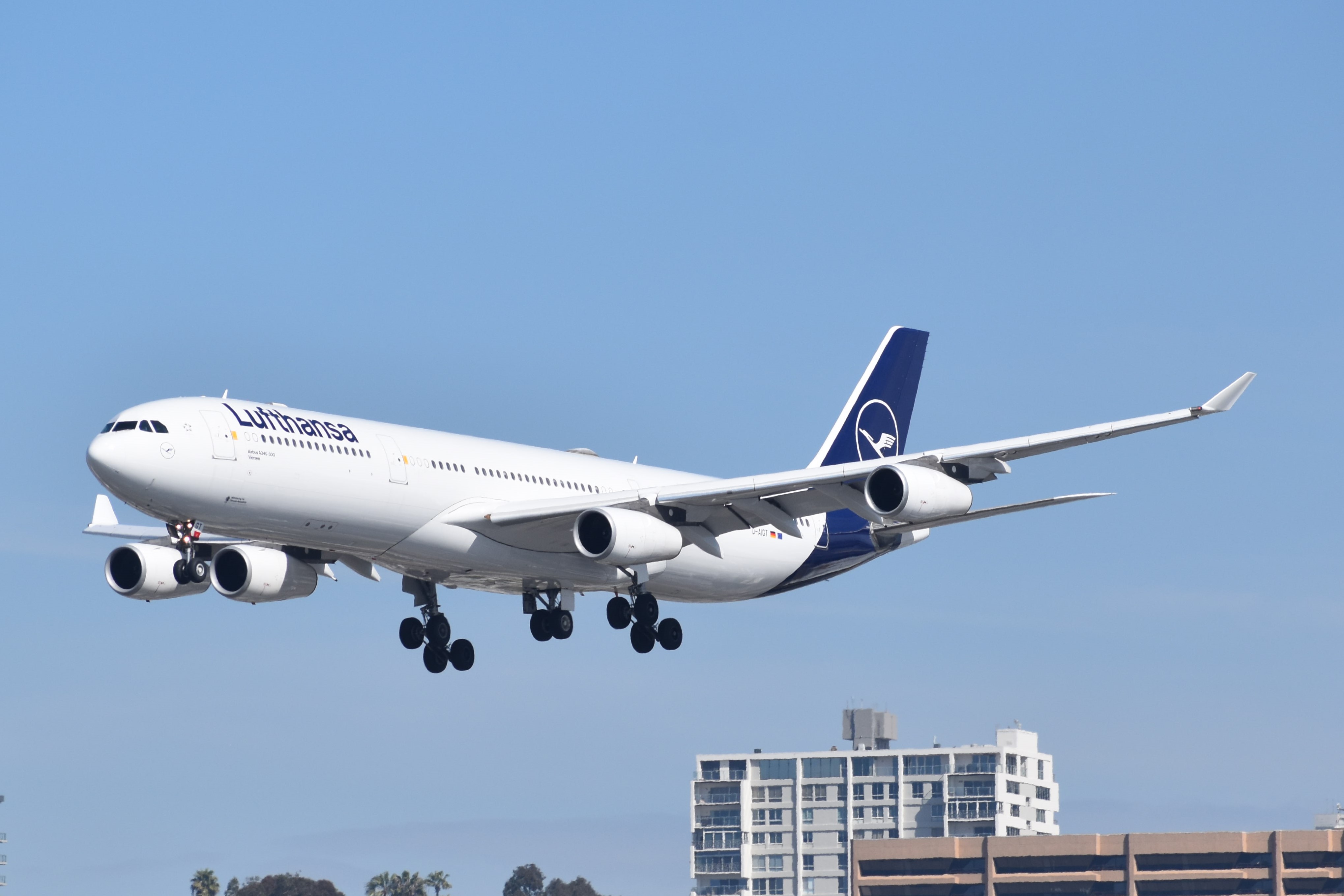 Full size: Lufthansa  Airbus A340-300 D-AIGT at San Diego International Airport